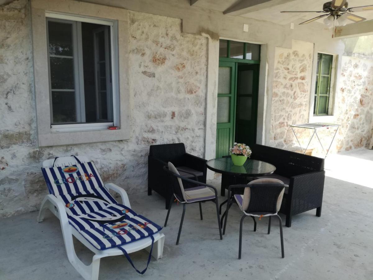 Kastelanic Apartman Brbinj ภายนอก รูปภาพ