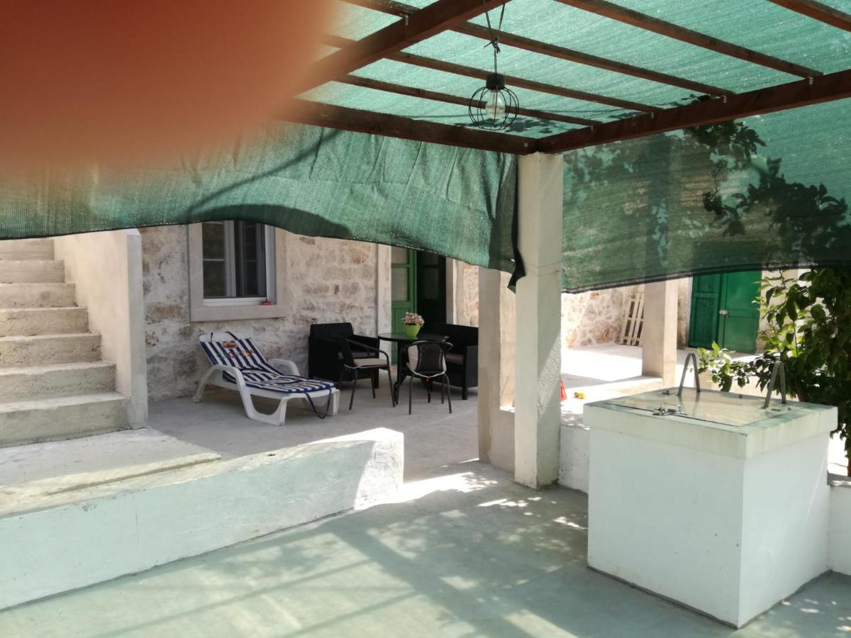 Kastelanic Apartman Brbinj ภายนอก รูปภาพ