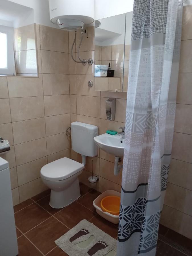 Kastelanic Apartman Brbinj ภายนอก รูปภาพ